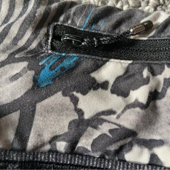 Lululemon Pace Rival Crop Wee Stripe Exploded So Fly Butterfly Angel Wing Black - Picture 11 of 14